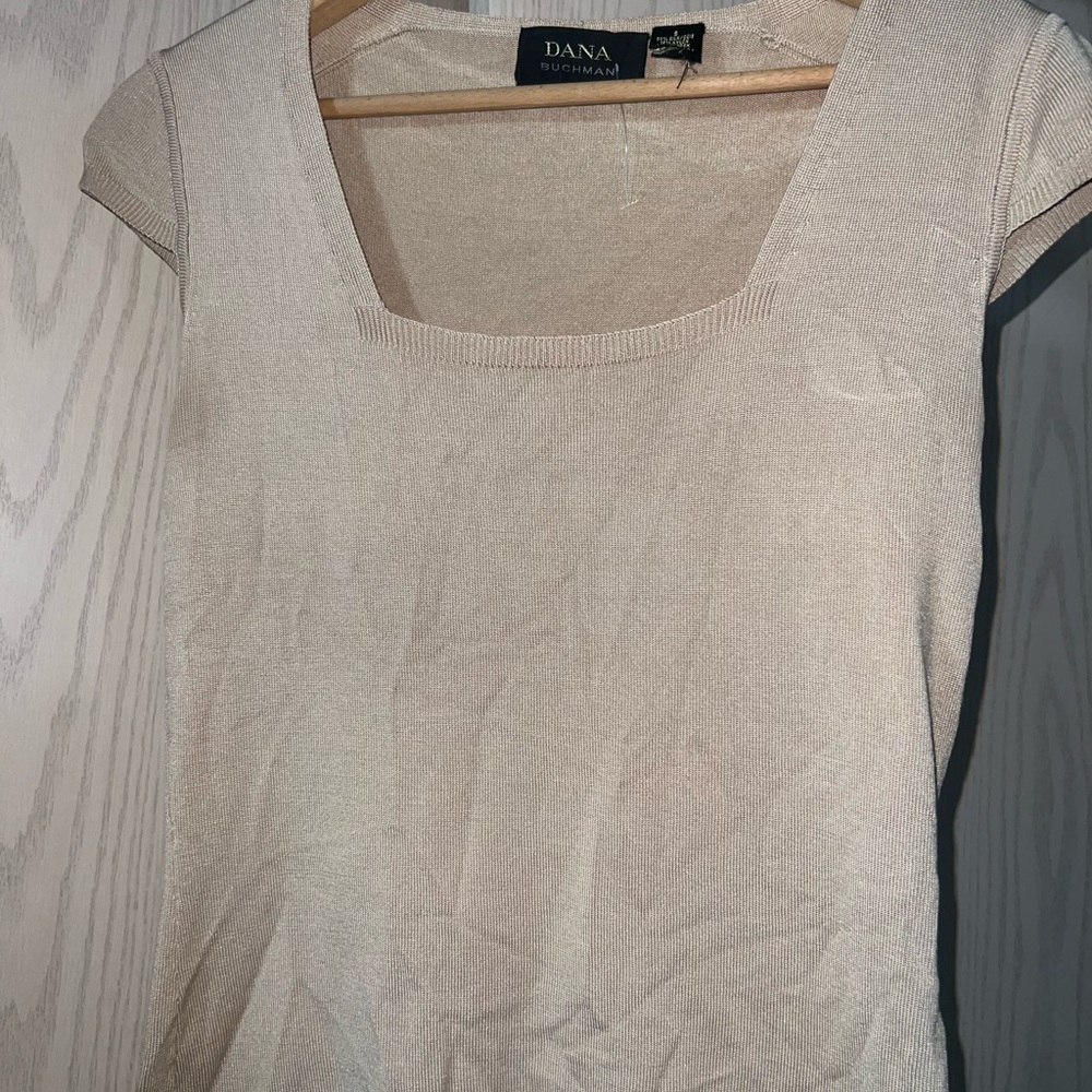 Tan Dana Buchman top size small